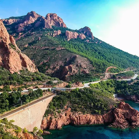 A La Devino Frejus