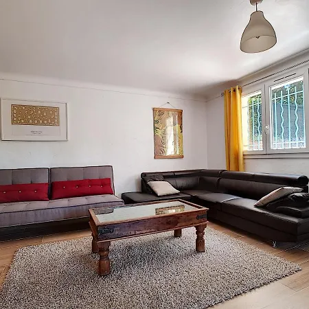 A La Devino * Fréjus