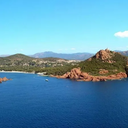 Апартаменты A La Devino